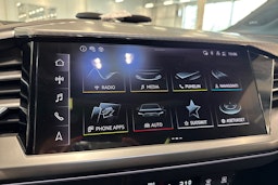 violetti Audi Q4 e-tron 2023 kuva 15.