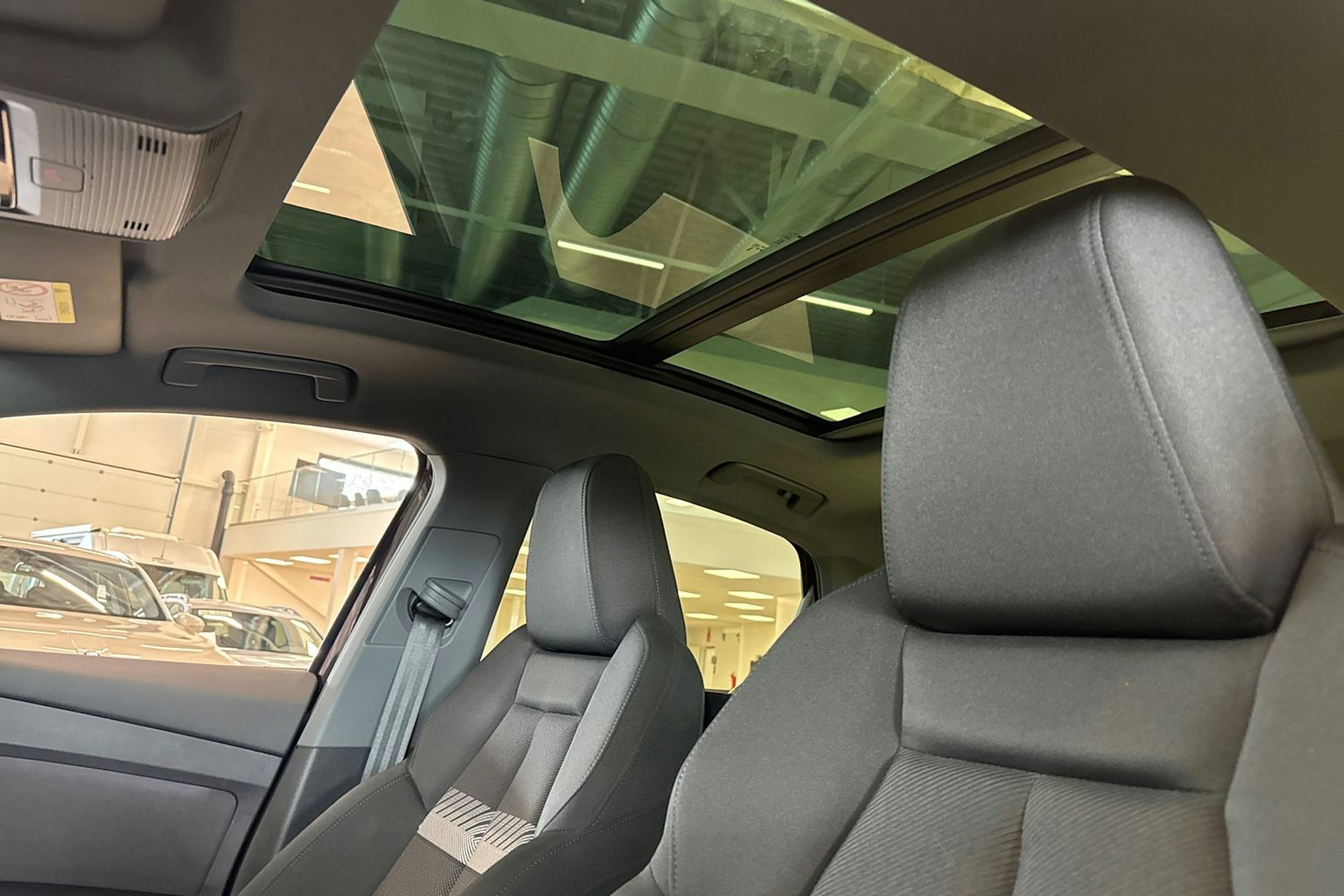 violetti Audi Q4 e-tron 2023 kuva 23.