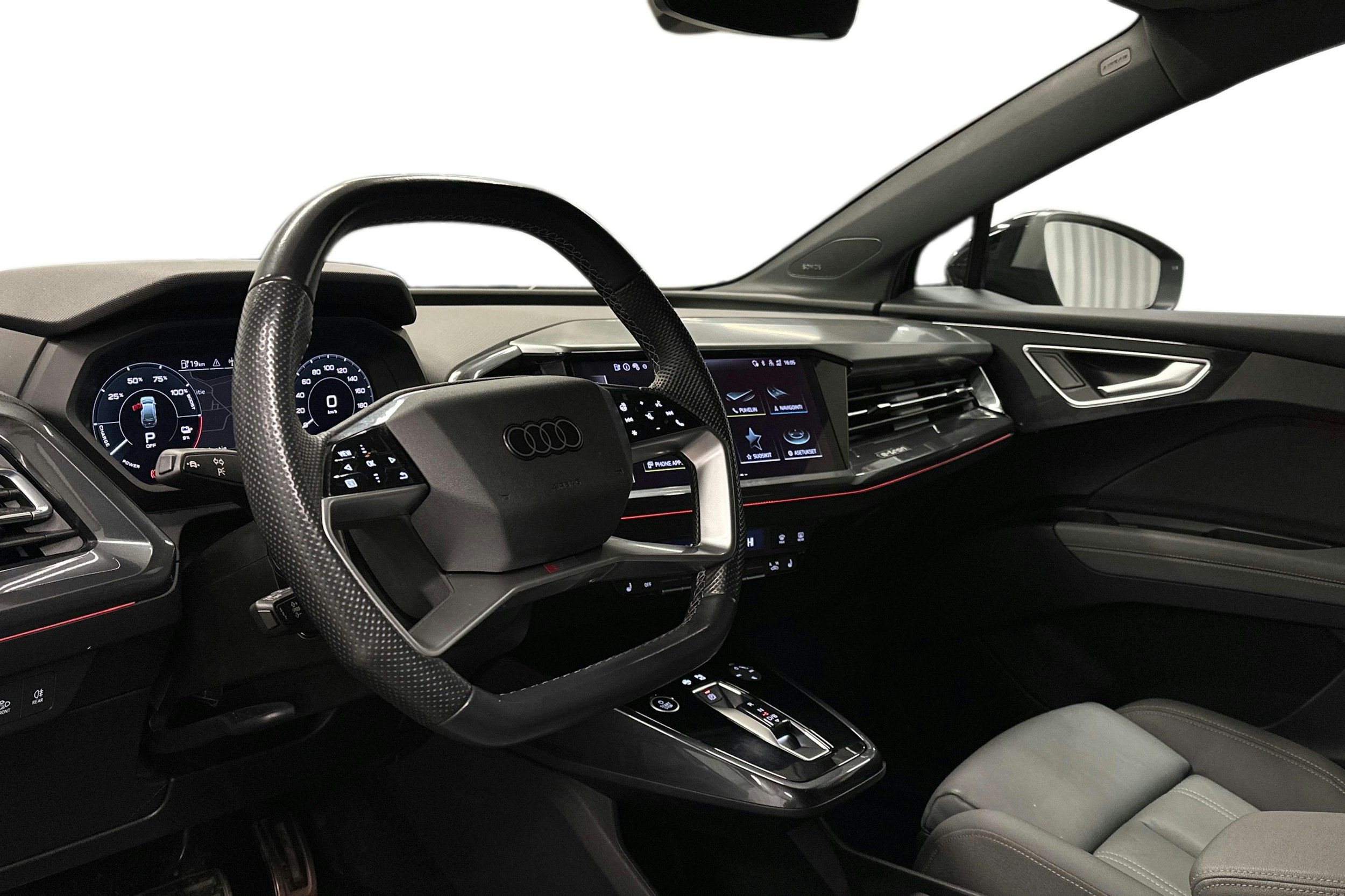 harmaa Audi Q4 e-tron 2023 kuva 7.