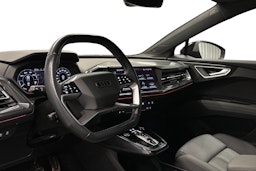 harmaa Audi Q4 e-tron 2023 kuva 7.