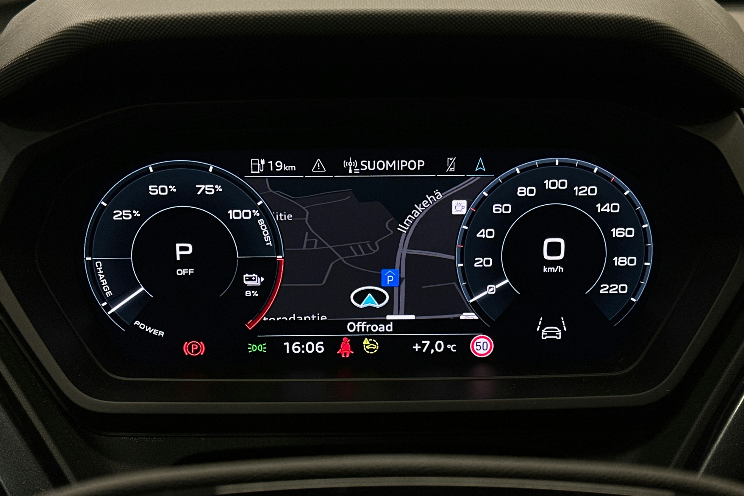 harmaa Audi Q4 e-tron 2023 kuva 24.