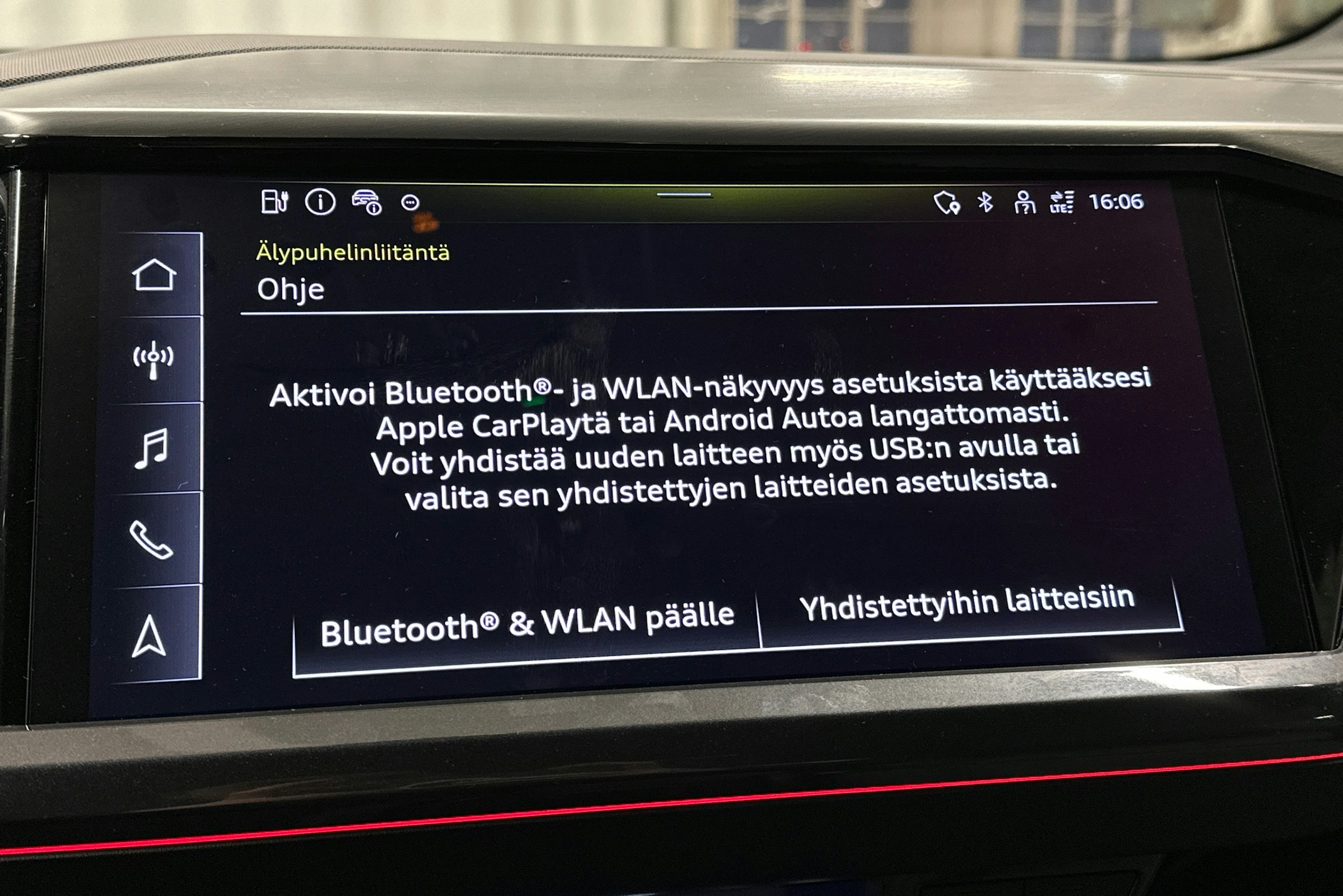 harmaa Audi Q4 e-tron 2023 kuva 26.