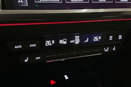 harmaa Audi Q4 e-tron 2023 kuva 32.