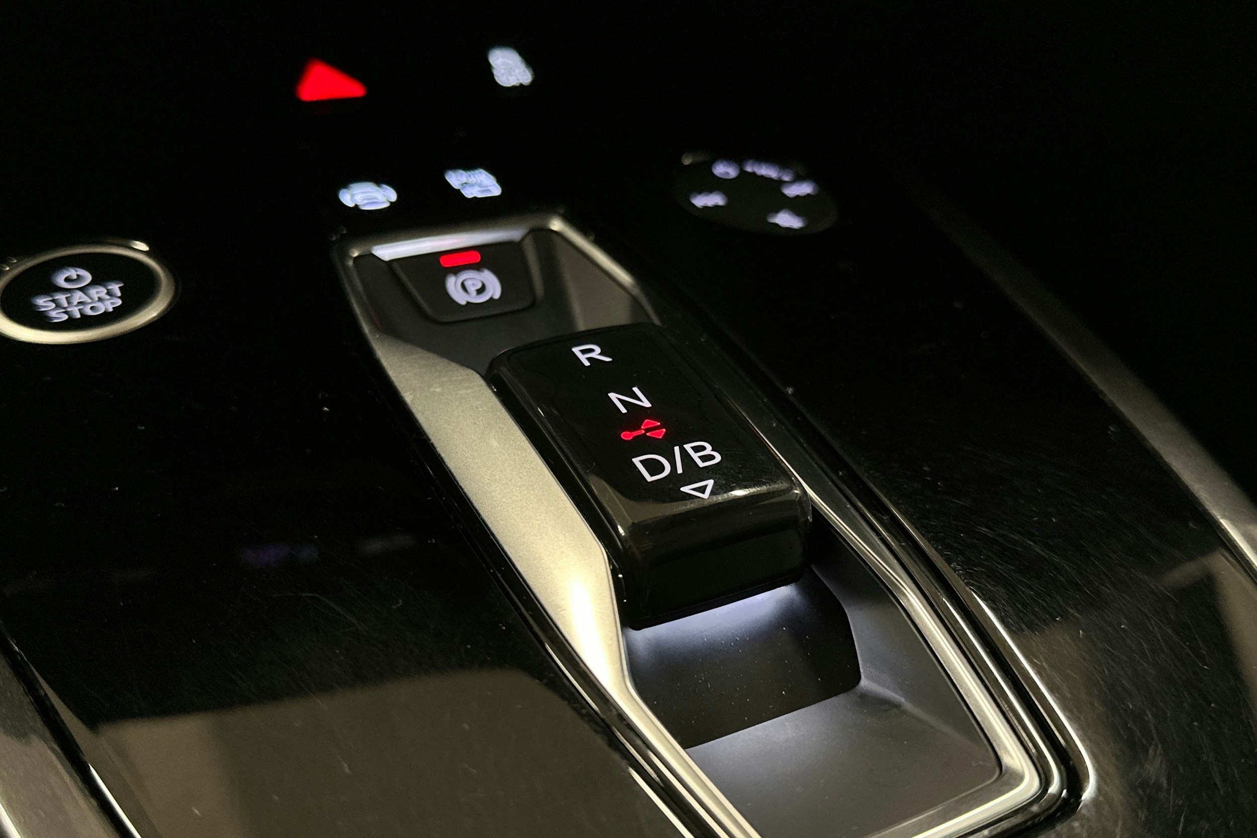 harmaa Audi Q4 e-tron 2023 kuva 33.