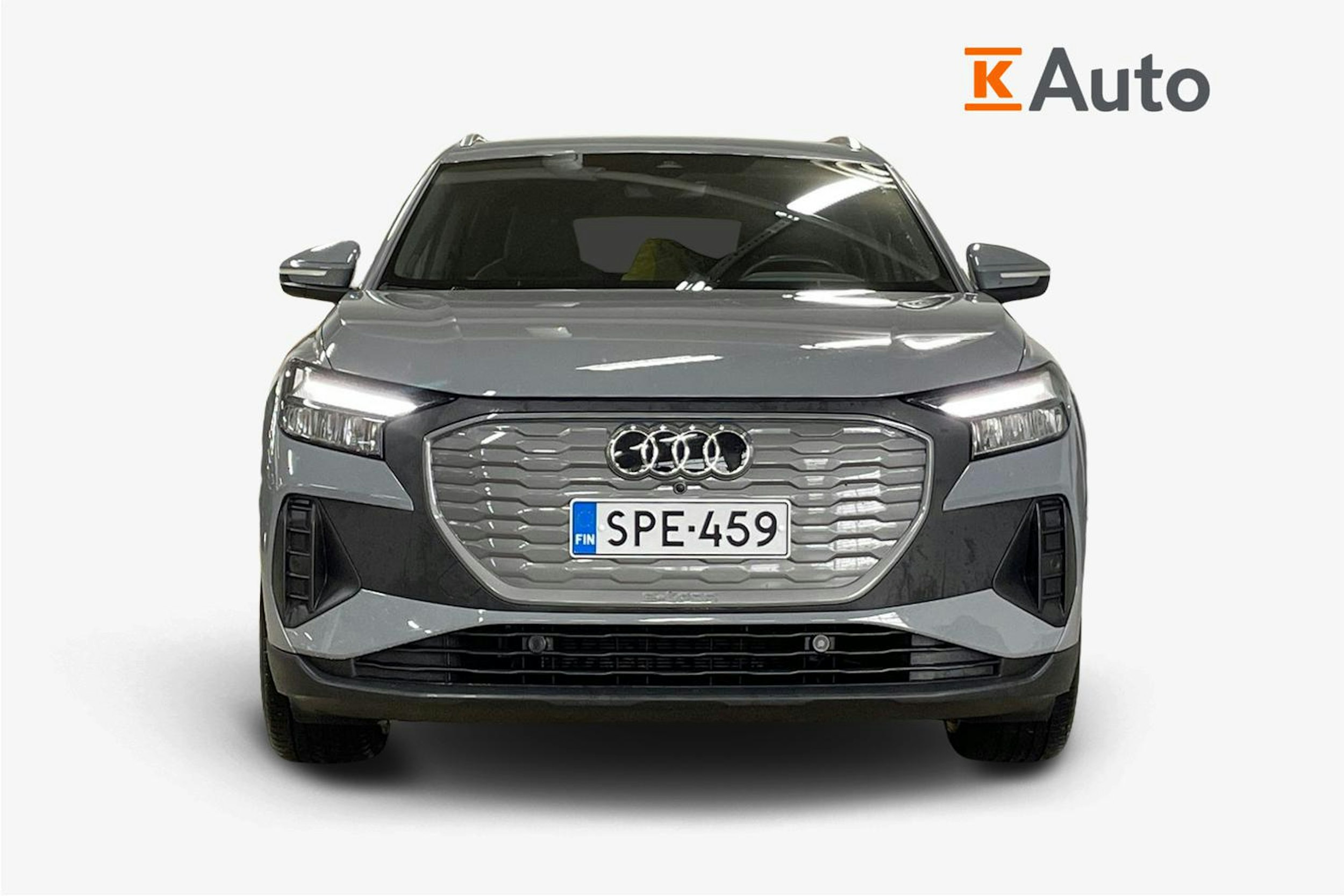 harmaa Audi Q4 e-tron 2023 kuva 5.