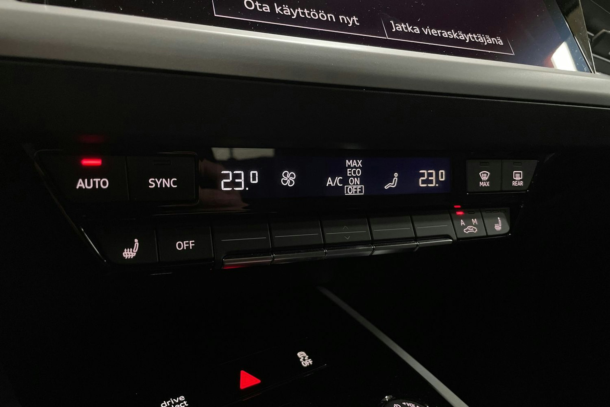 harmaa Audi Q4 e-tron 2023 kuva 18.