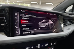 harmaa Audi Q4 e-tron 2023 kuva 21.