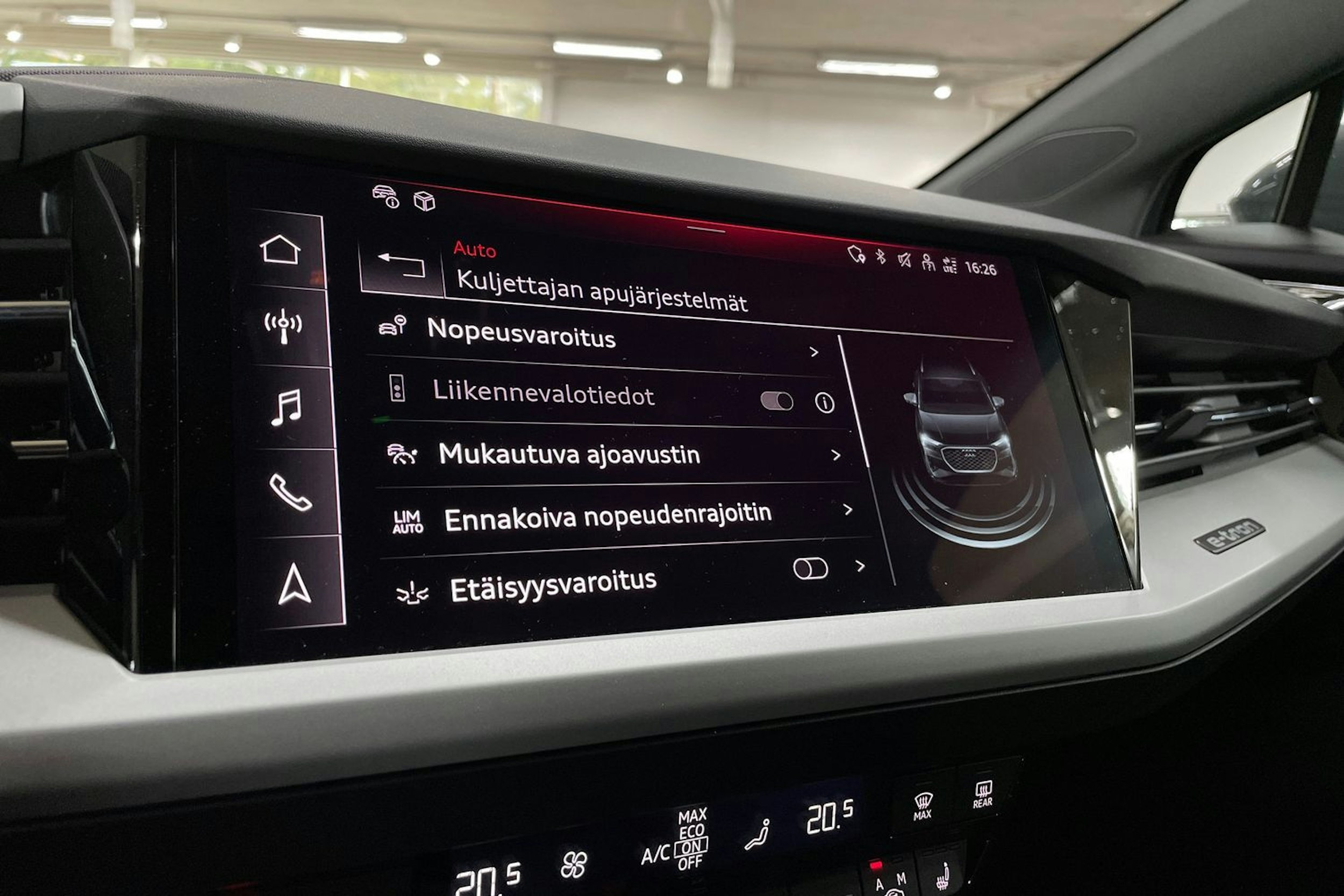 harmaa Audi Q4 e-tron 2023 kuva 22.