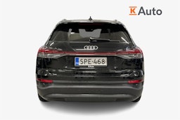 Musta Audi Q4 e-tron 2023 kuva 3.