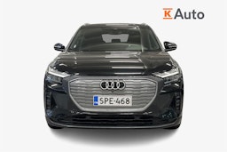 Musta Audi Q4 e-tron 2023 kuva 4.