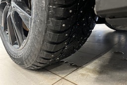 Musta Audi Q4 e-tron 2023 kuva 10.