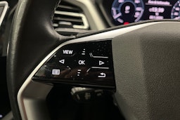 Musta Audi Q4 e-tron 2023 kuva 16.