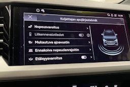 Musta Audi Q4 e-tron 2023 kuva 20.