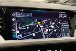 Musta Audi Q4 e-tron 2023 kuva 23.