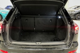 Musta Audi Q4 e-tron 2023 kuva 28.