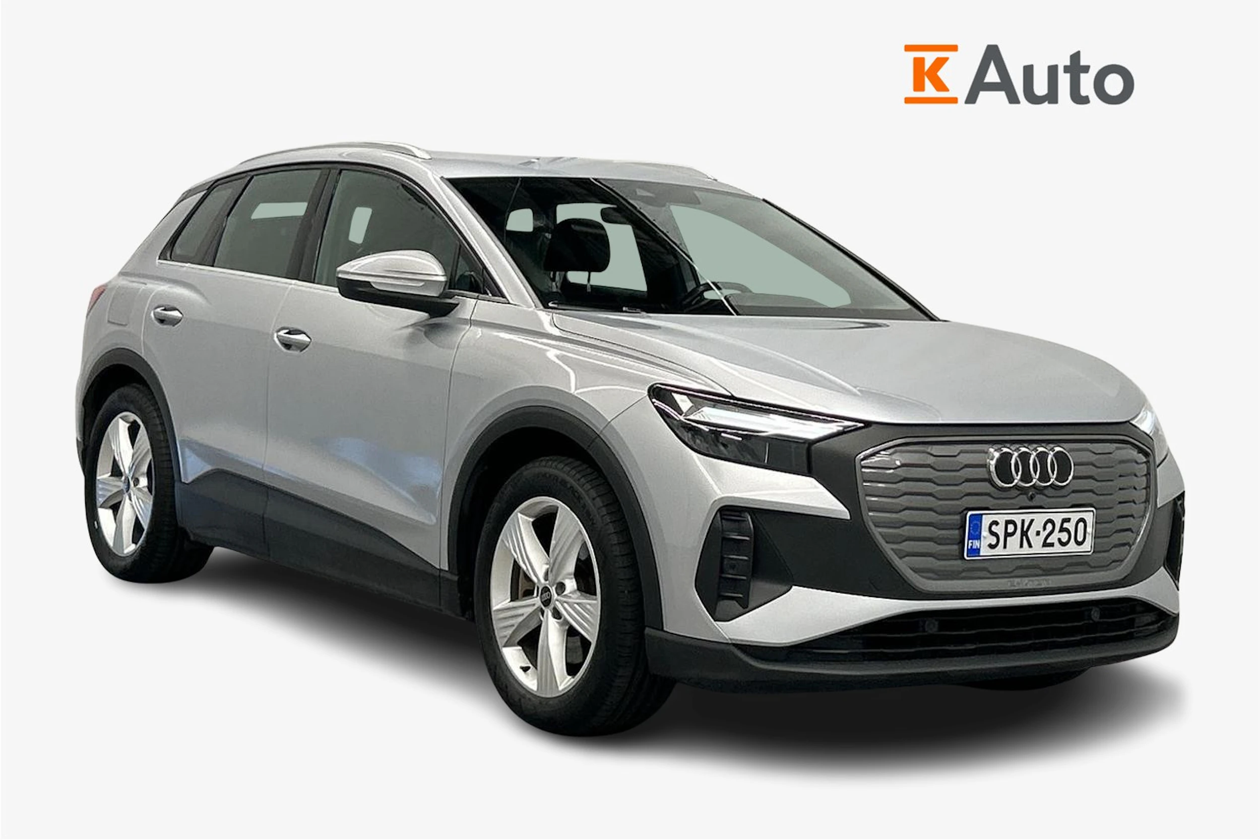harmaa Audi Q4 e-tron 2023 kuva 1.