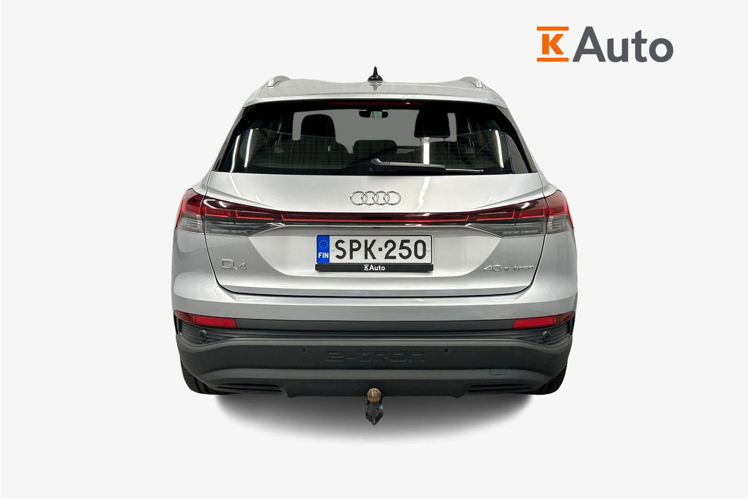 harmaa Audi Q4 e-tron 2023 kuva 3.