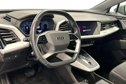 harmaa Audi Q4 e-tron 2023 kuva 6.