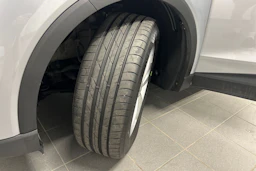 harmaa Audi Q4 e-tron 2023 kuva 10.