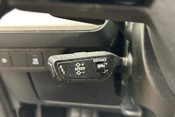 harmaa Audi Q4 e-tron 2023 kuva 20.