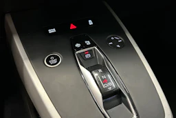 harmaa Audi Q4 e-tron 2023 kuva 27.