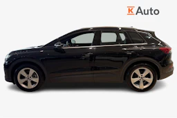 musta Audi Q4 e-tron 2023 kuva 5.