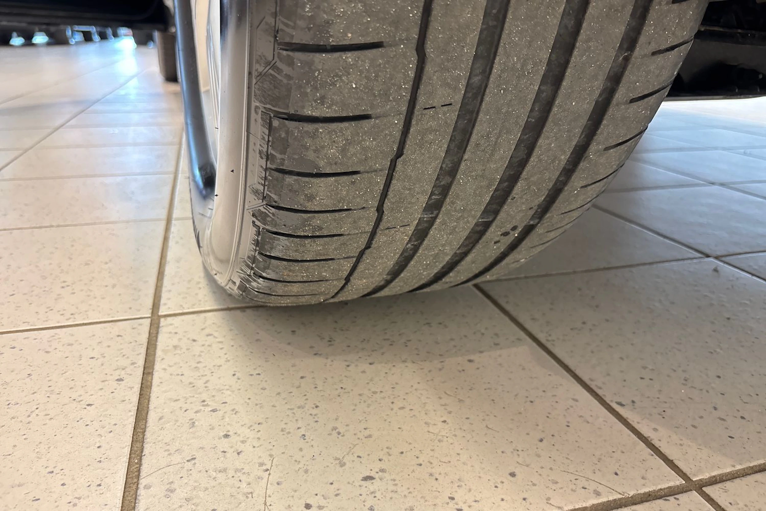 musta Audi Q4 e-tron 2023 kuva 10.