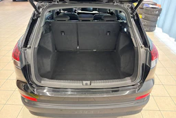 musta Audi Q4 e-tron 2023 kuva 14.