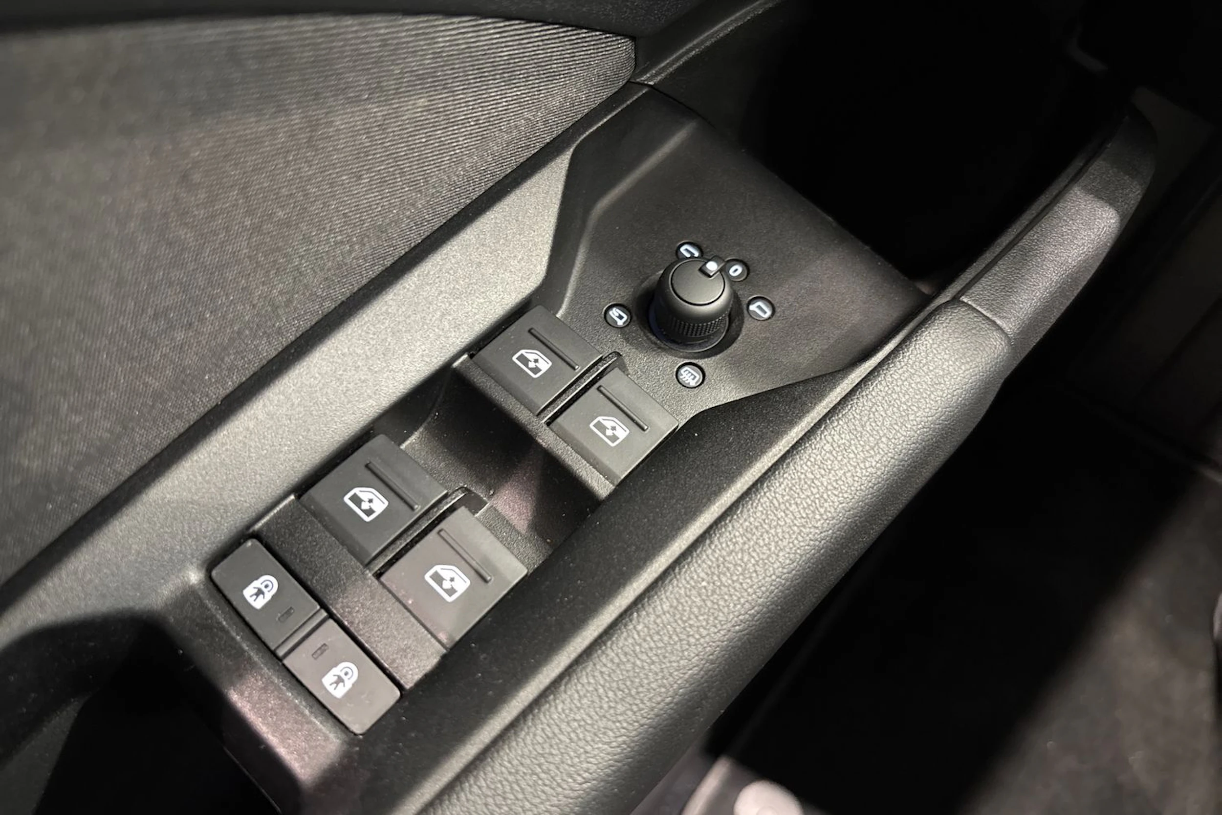 musta Audi Q4 e-tron 2023 kuva 18.