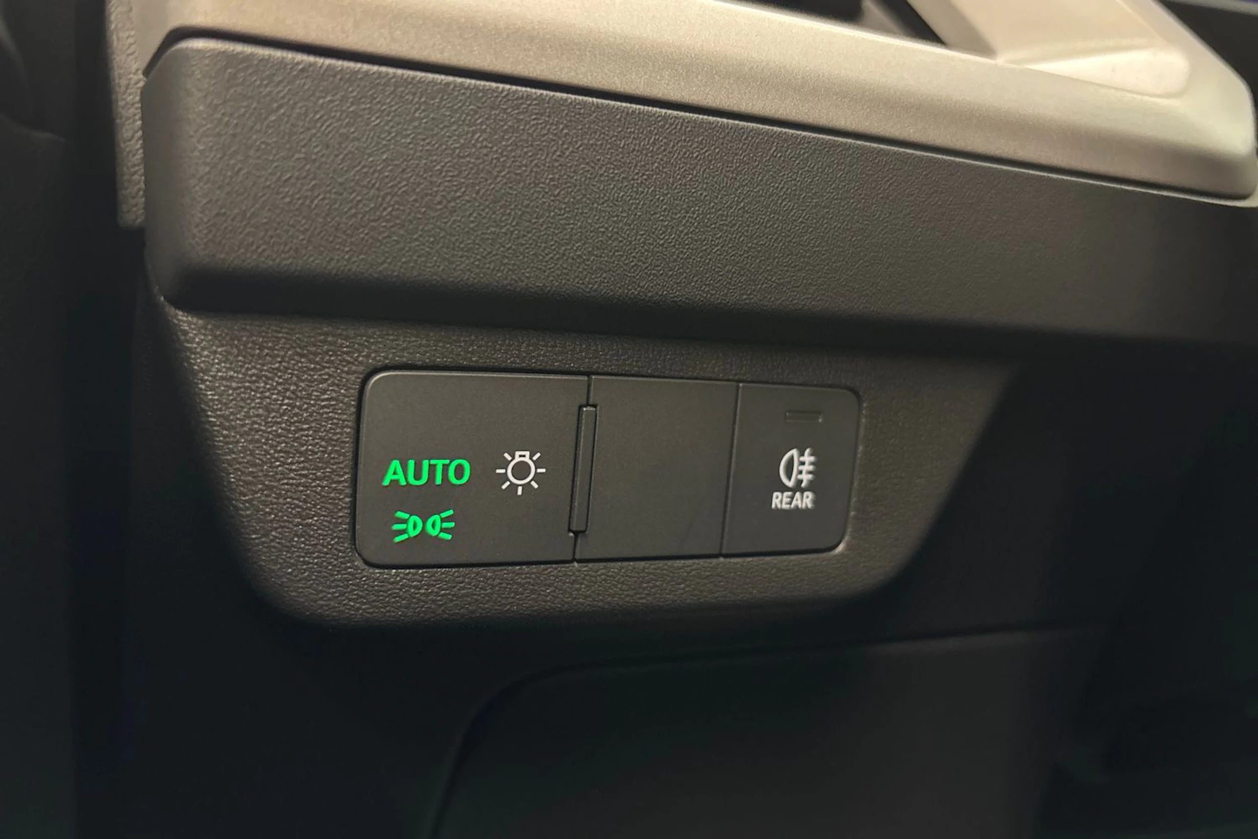 musta Audi Q4 e-tron 2023 kuva 20.