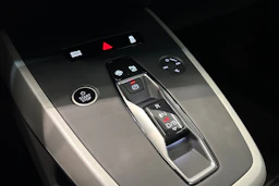 musta Audi Q4 e-tron 2023 kuva 25.