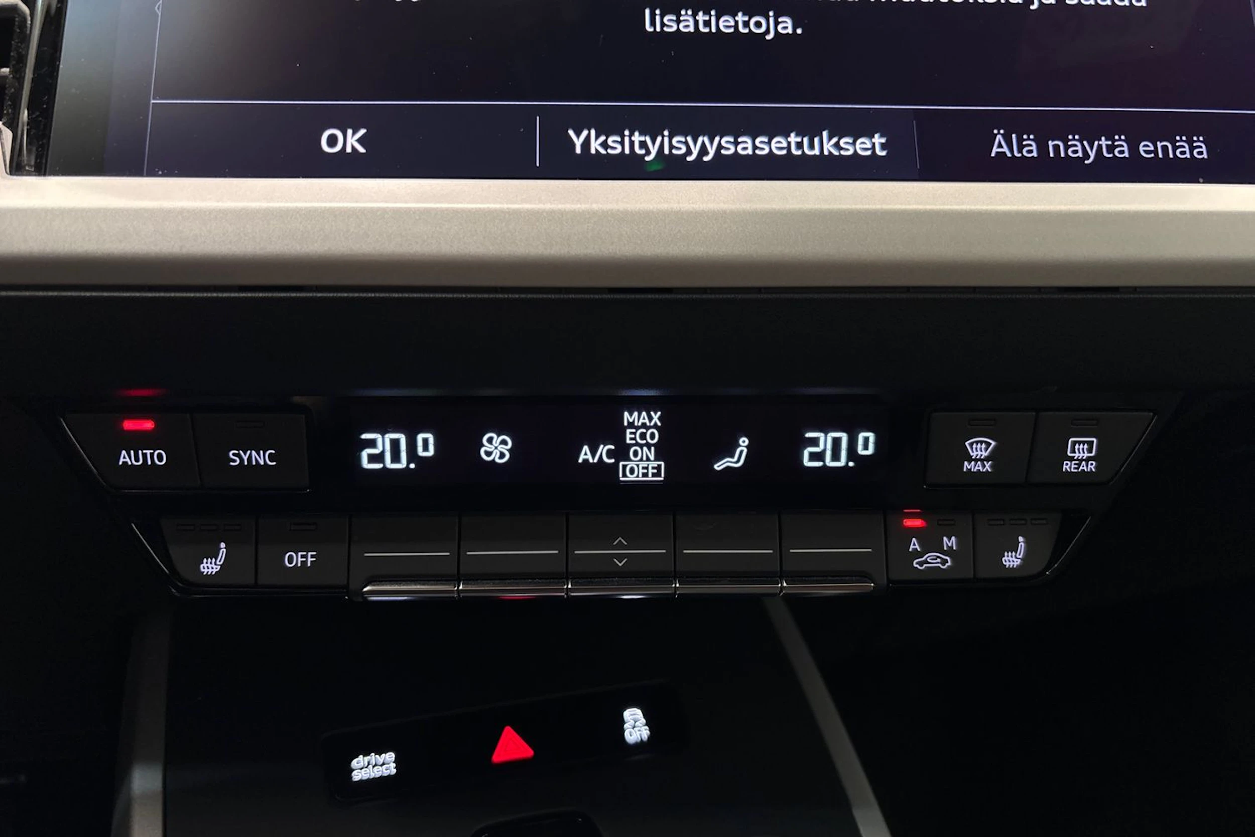 musta Audi Q4 e-tron 2023 kuva 26.