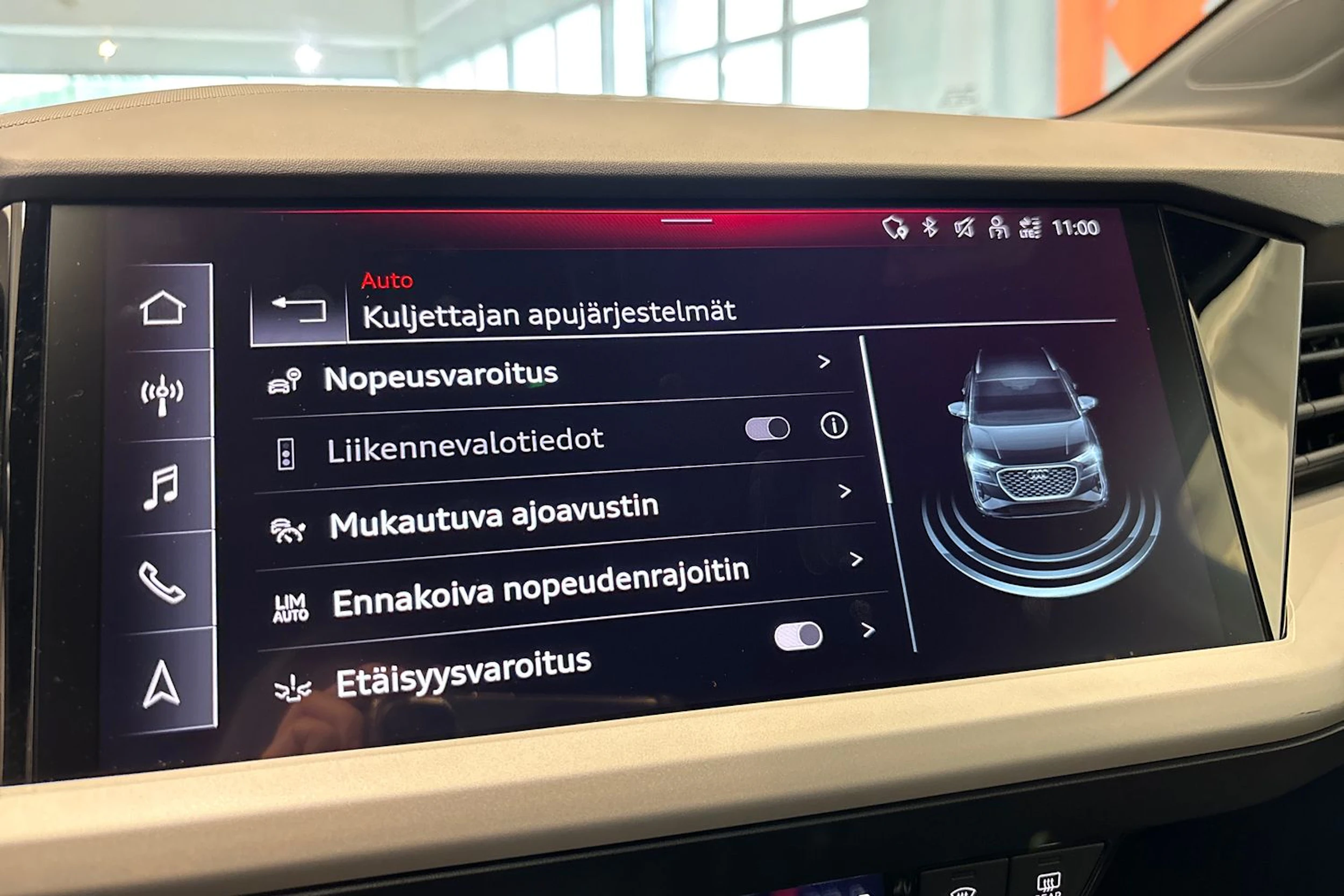 musta Audi Q4 e-tron 2023 kuva 31.