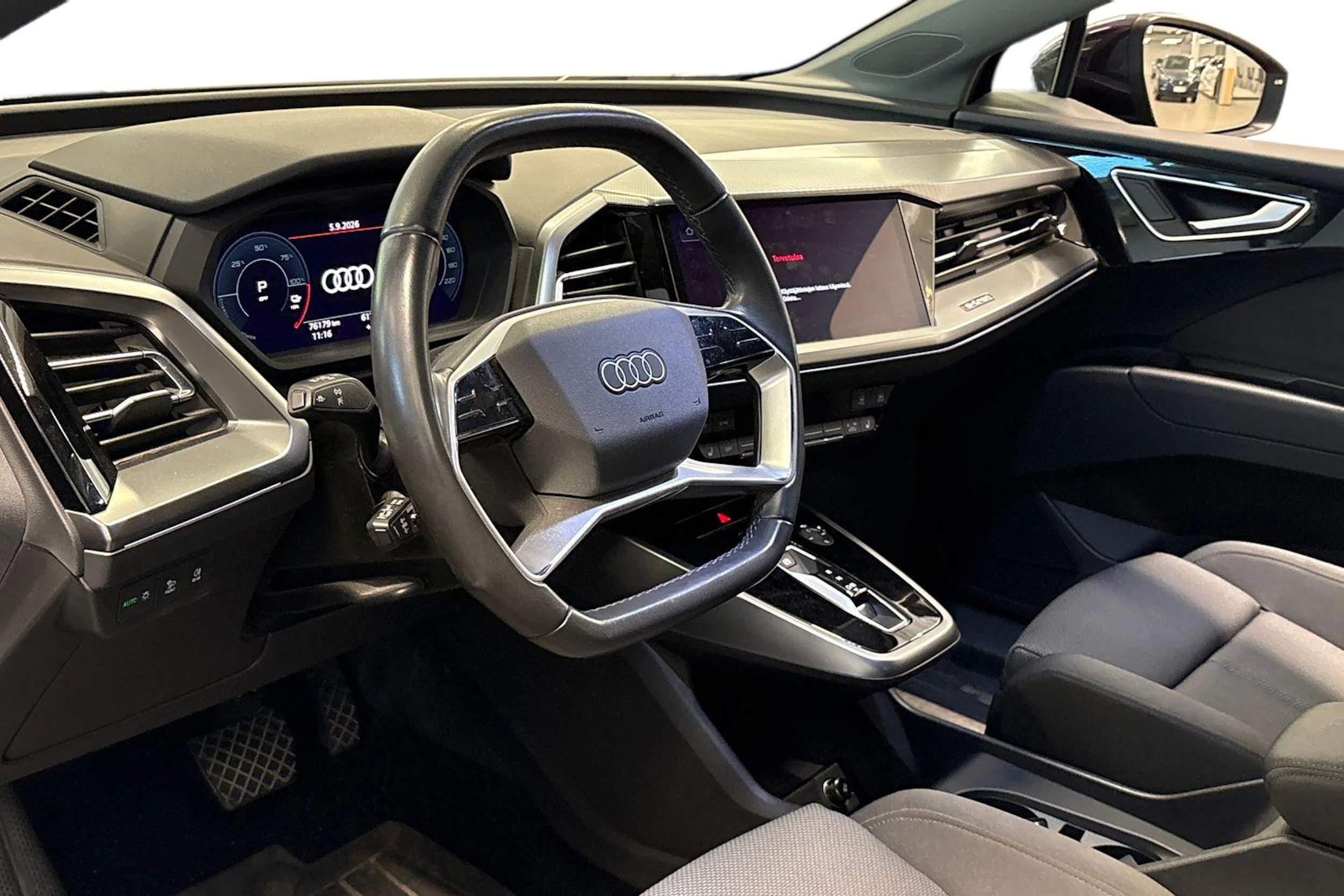 met. vihreä Audi Q4 e-tron 2023 kuva 3.