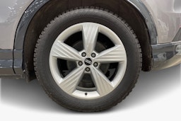 Harmaa Audi Q4 e-tron 2023 kuva 11.