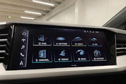 Harmaa Audi Q4 e-tron 2023 kuva 18.