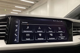 Harmaa Audi Q4 e-tron 2023 kuva 20.