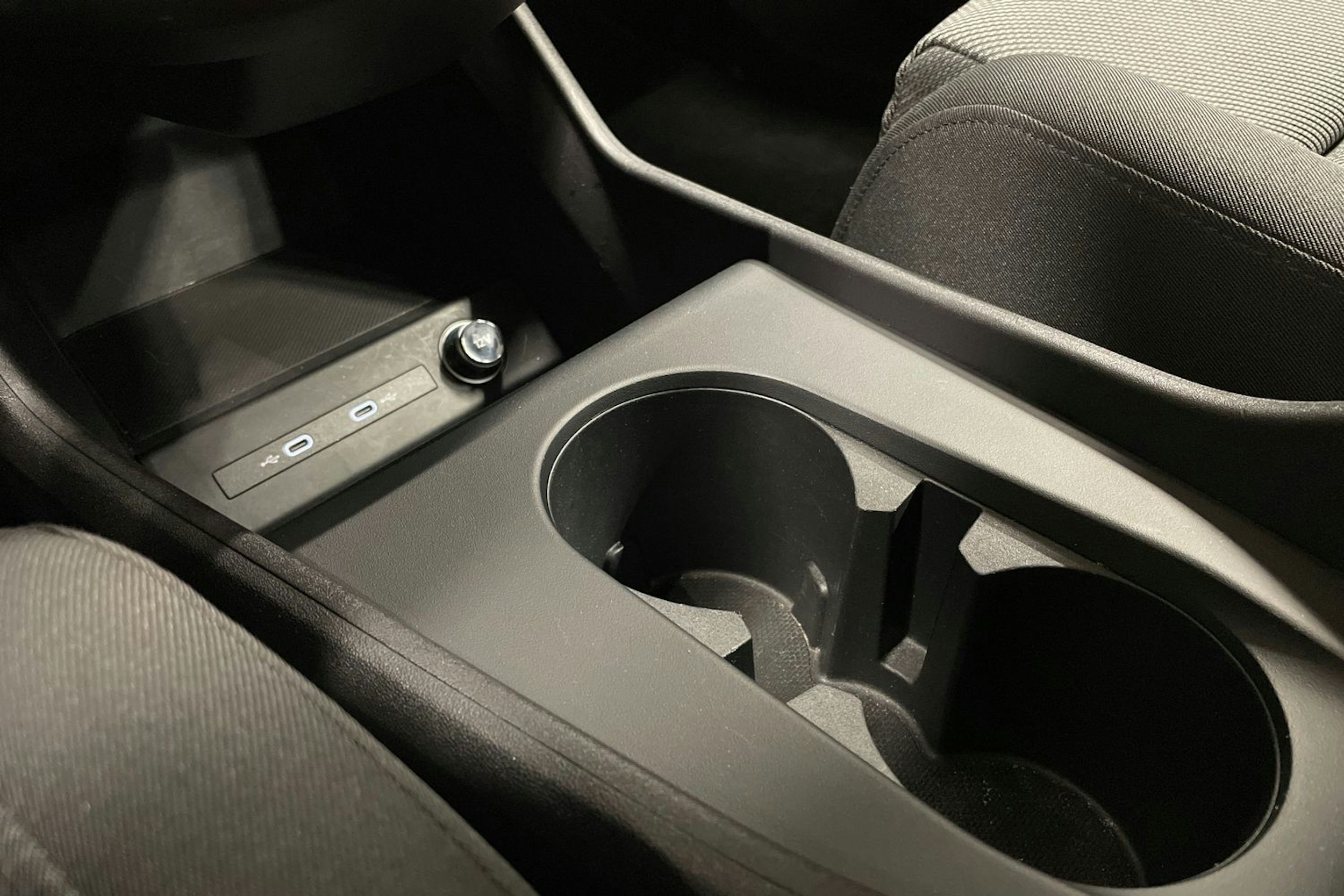 Harmaa Audi Q4 e-tron 2023 kuva 25.