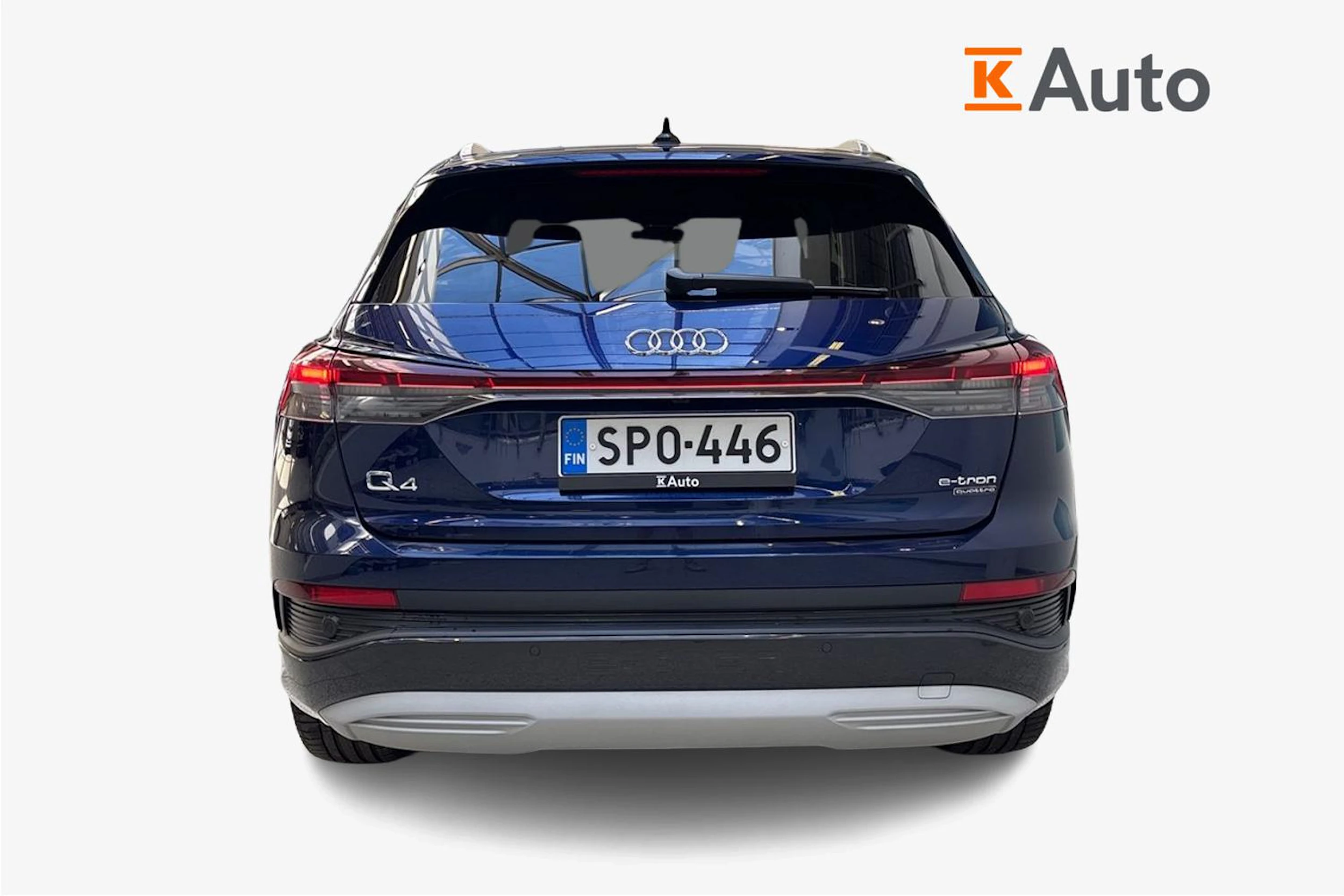 sininen Audi Q4 e-tron 2023 kuva 3.