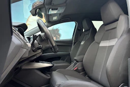 sininen Audi Q4 e-tron 2023 kuva 11.