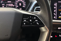 sininen Audi Q4 e-tron 2023 kuva 14.