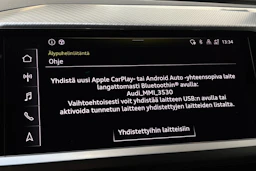 sininen Audi Q4 e-tron 2023 kuva 16.