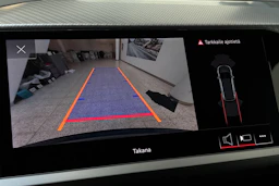 sininen Audi Q4 e-tron 2023 kuva 22.