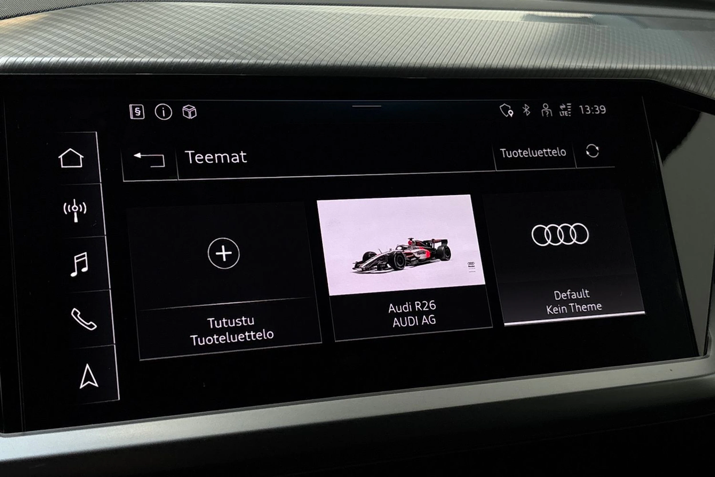 sininen Audi Q4 e-tron 2023 kuva 23.