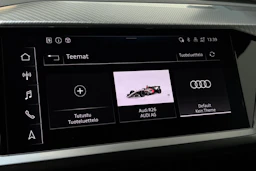sininen Audi Q4 e-tron 2023 kuva 23.