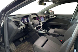 musta Audi Q4 e-tron 2023 kuva 3.