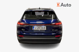 sininen Audi Q4 e-tron 2023 kuva 4.
