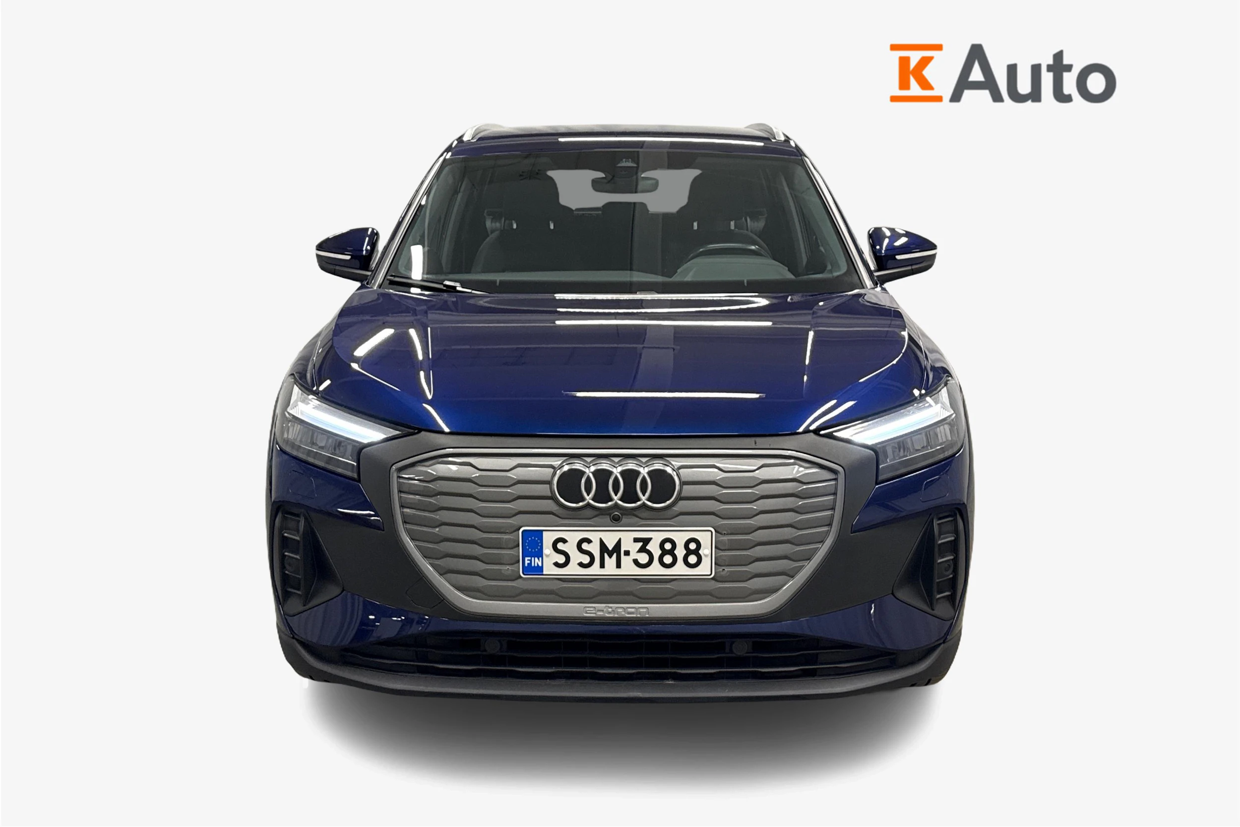 sininen Audi Q4 e-tron 2023 kuva 5.
