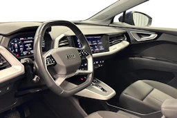 sininen Audi Q4 e-tron 2023 kuva 8.