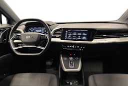 sininen Audi Q4 e-tron 2023 kuva 9.